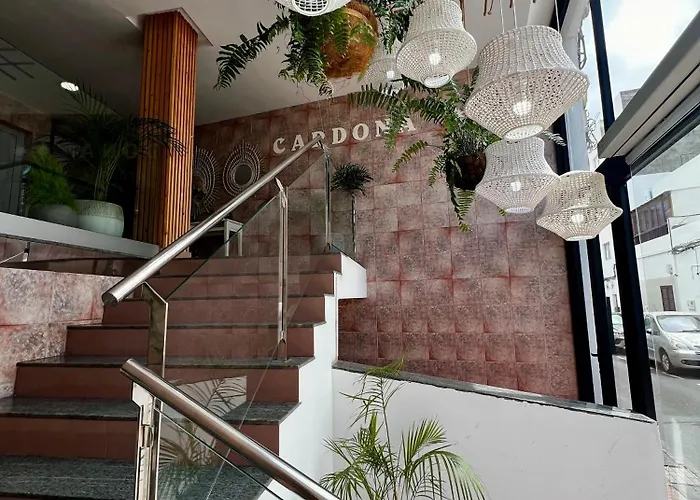 Hostal Residencia Cardona