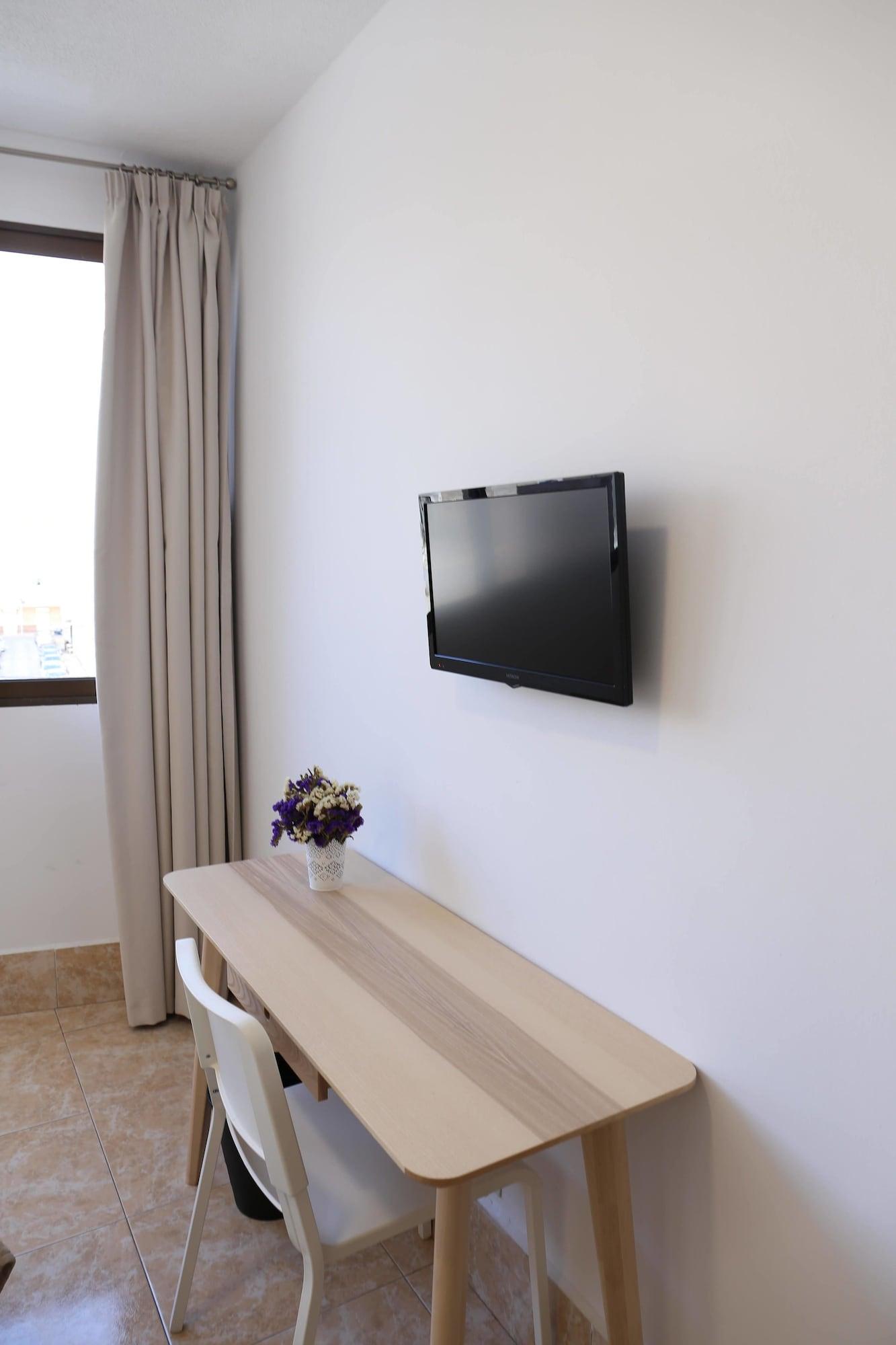 Residencia Cardona Alberg *