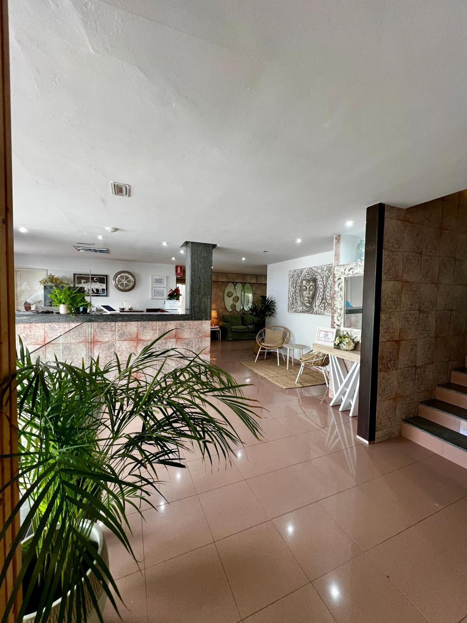 Residencia Cardona Alberg