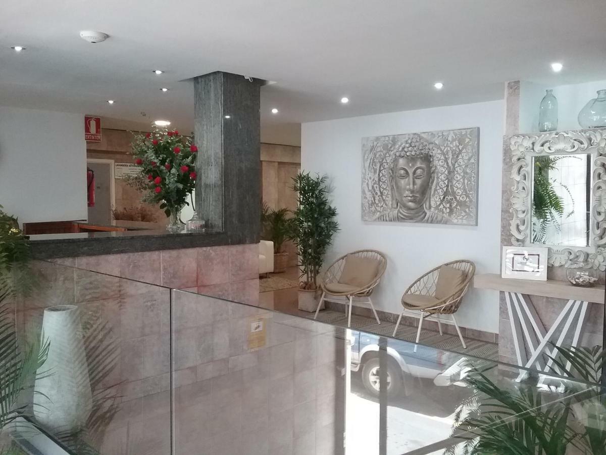 Residencia Cardona Alberg *