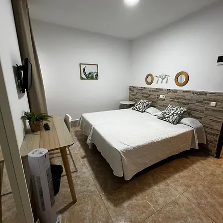 Hostal Residencia Cardona Arrecife  Exterior photo