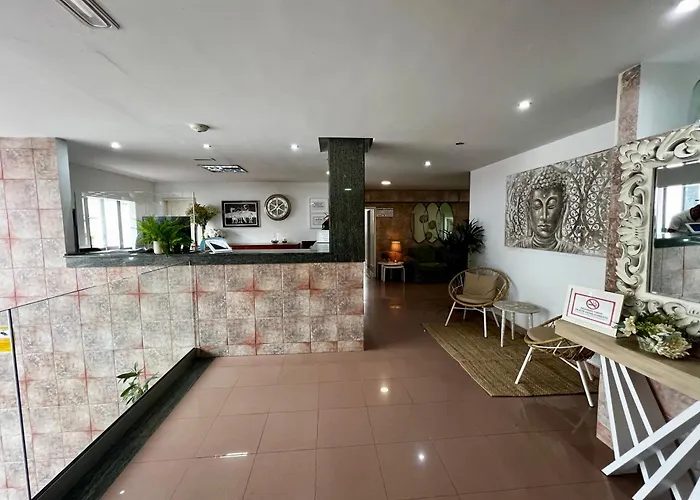 Hostal Residencia Cardona