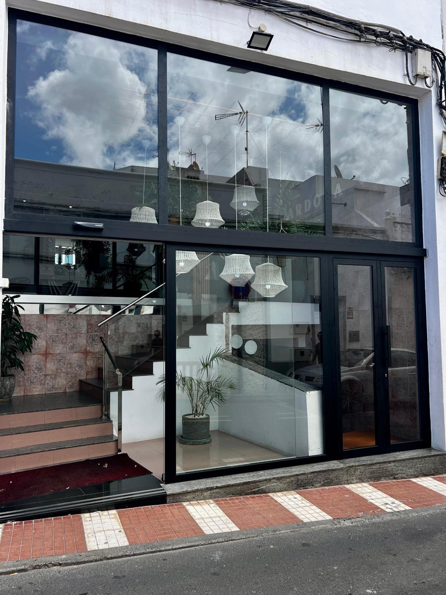 Residencia Cardona Hostel *