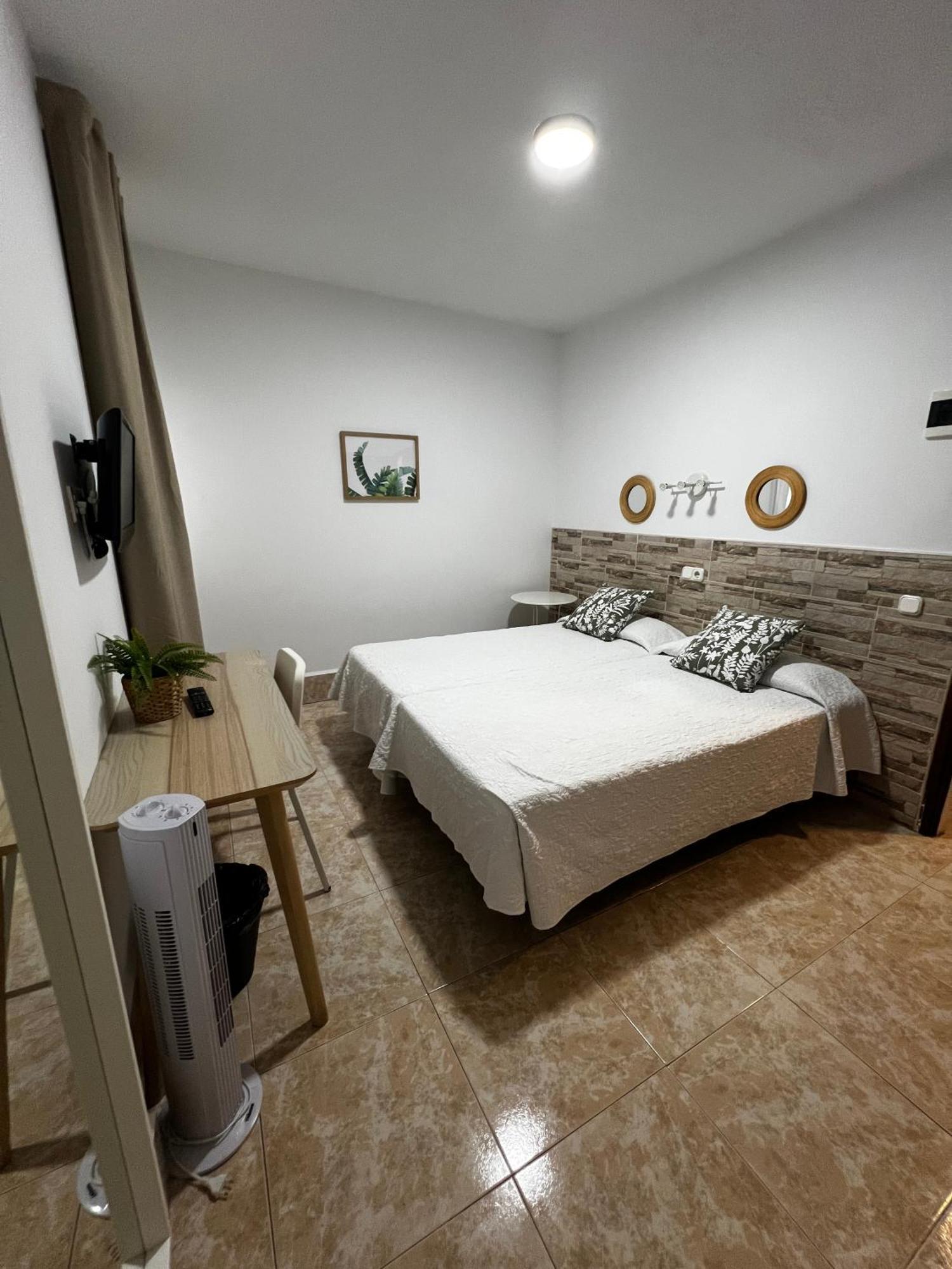 Hostel Residencia Cardona *