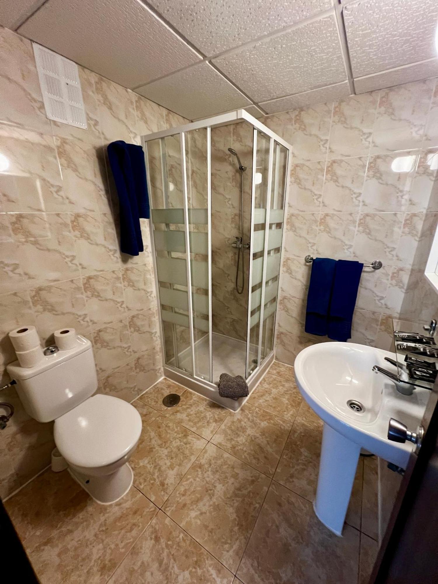 Residencia Cardona Hostel