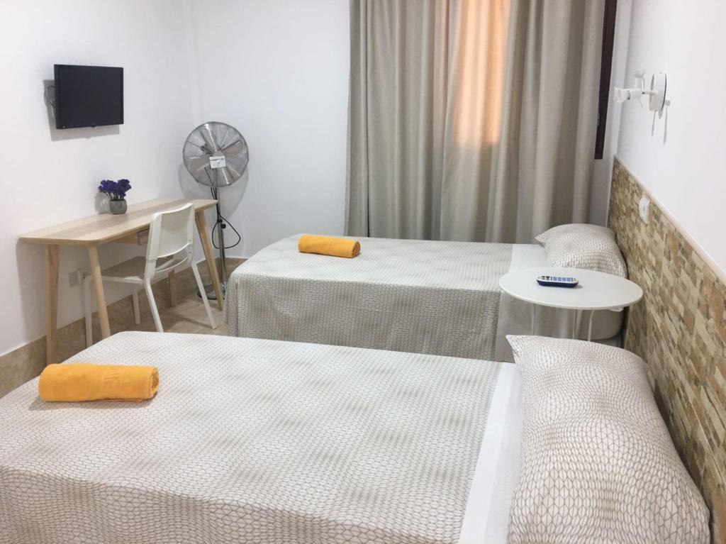 Residencia Cardona Hostel *